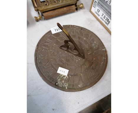 A VINTAGE BRASS SUNDIAL COMPASS 