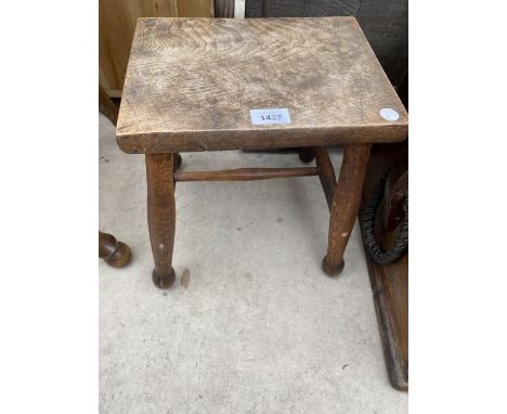 A SMALL OAK STOOL 