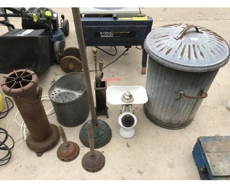 A LARGE COLLECTION OF VINTAGE ITEMS TO INCLUDE A GALVANISED BIN WITH LID, DOLLY POSSERS, MOP BUCKET SCALES WITH WEIGHTS ETC 