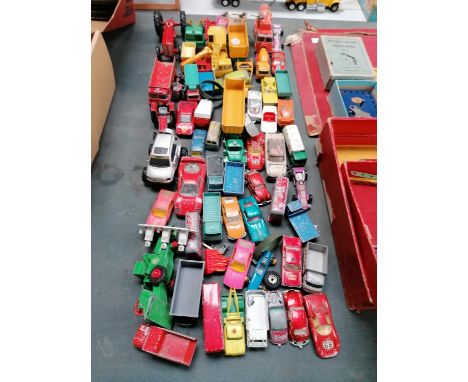 A COLLECTION OF ASSORTED VINTAGE DIE CAST MODELS 