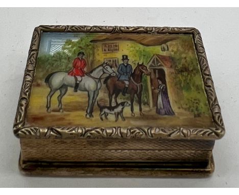 A good quality silver and enamel box with gilt interior, Birmingham 1978 maker S.J Rose &amp; Son. 57.5gm. 4.5 x 3.5cm. .Cond