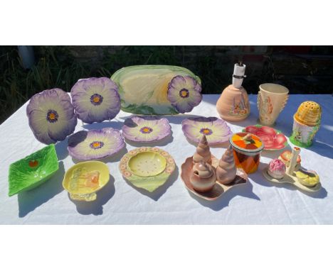 A quantity of ceramics to include Beswick Gardena Ware sandwich plate and 5 plates, Carlton Ware shell cruet set, various Cro