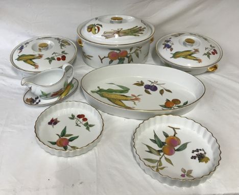 A collection of Royal Worcester Evesham pattern porcelain, 'oven to tableware' to include; large oval casserole lidded dish 1