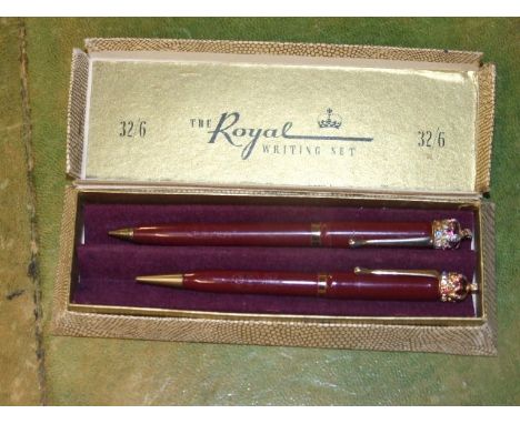 1953 E II R Boxed Coronation Pen Set