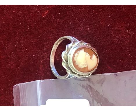 Silver Cameo Ring