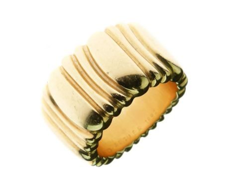 Cartier -  Casque d'Or ring, stamped 'Cartier 750', 'B39526', '51', copyright mark 'Cartier 1992', size K½, 14.1g gross, Cart
