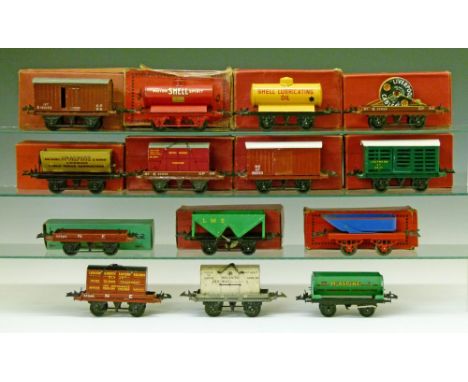 Model Railway - Hornby 0 Gauge - A collection of boxed rolling stock and accessories comprising: Low Sided Wagon, Flat Truck 