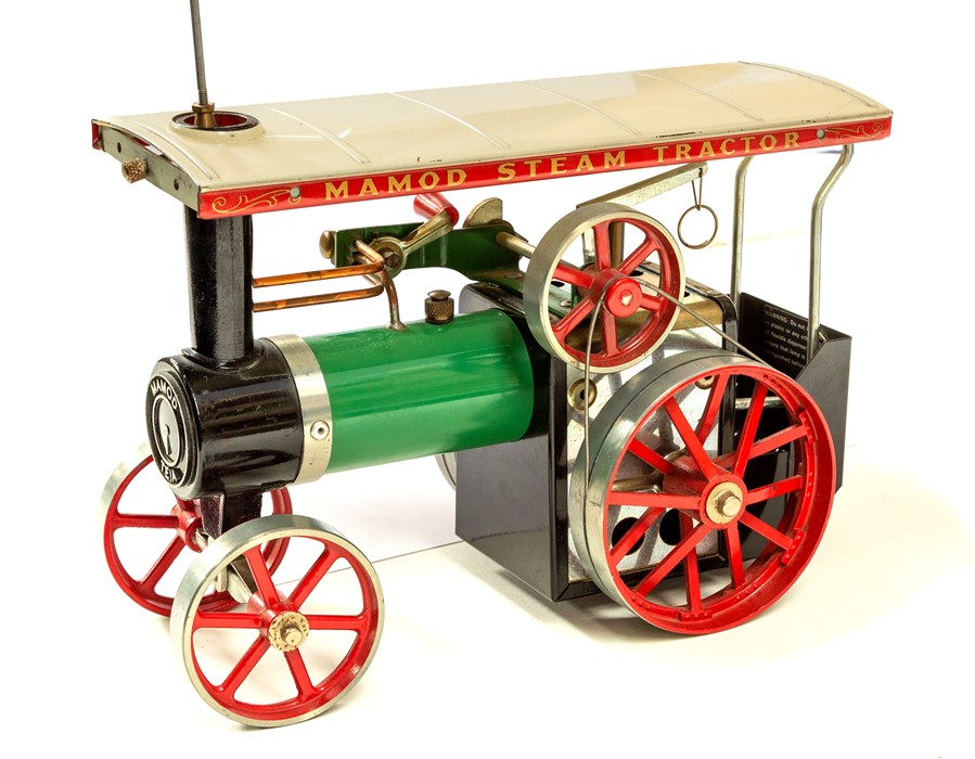 Mamod: An unboxed Mamod Steam Tractor, TE1a, complete with steering rod.