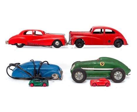 Tinplate: A collection of vintage tinplate and plastic cars including Mettoy and Triang etc (6)