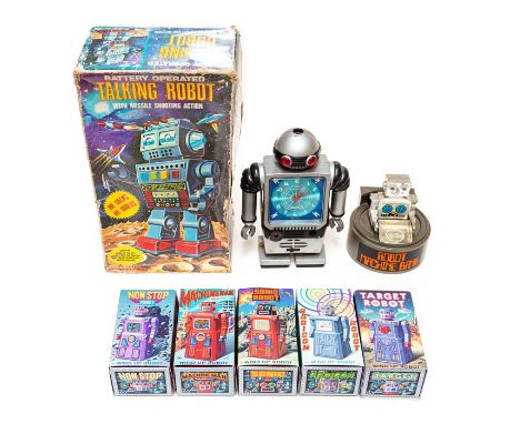 Tinplate: A collection of assorted tinplate to include: 'The Gang of Five' robot set, Sonic, Machine Man, Non Stop, Target an
