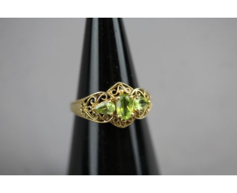 9ct peridot ring