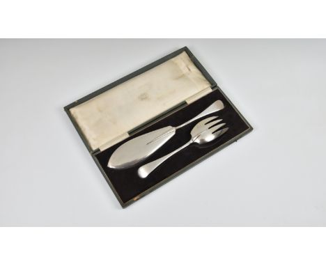 A cased set of George V silver fish servers, Harrison Brothers &amp; Howson, Sheffield, 1923, the knife measuring 12½in. (31.