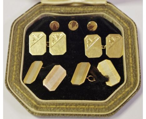A 9ct gold engine turned cufflink &amp; three stud set in original box; a pair of 9ct gold cufflinks, Chester 12.8g