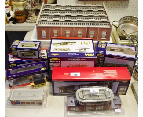 Bachmann Scenecraft models including 44-040 Diesel Fuelling Point, 44-0053 Servicing Point, 44-0034 Depot Crew Room, 44-128 F