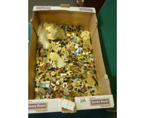 Box containing over 500 Disney enamel brooches each depicting a Disney character scene or other cartoon character, large amou