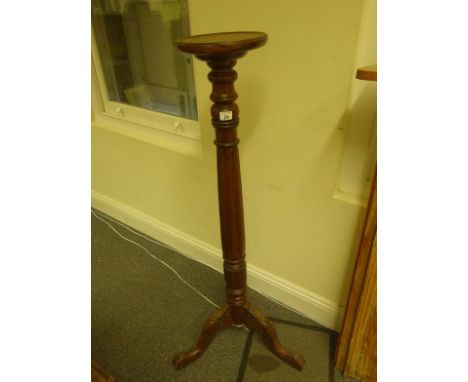 4' tall Victorian style Torchere on tripod hairy paw and ball supports, with a fluted centre column, 
