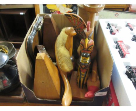 BOX CONTAINING SELECTION OF VARIOUS TREEN AND A METRONOME