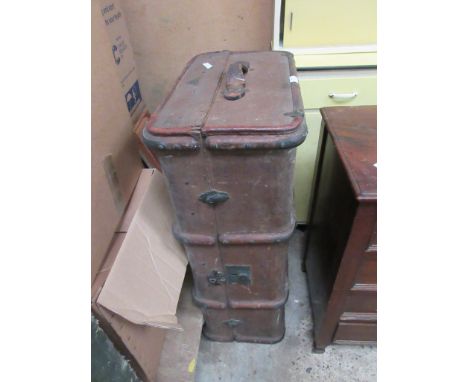 VINTAGE PINE FRAMED TRAVELLING TRUNK APPROX 92CM
