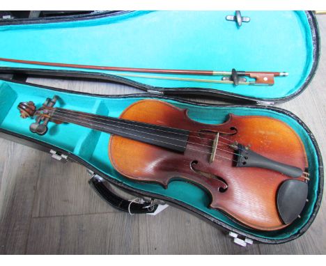 A Czechoslovakian Stradivarius style student's violin, cased with bow 