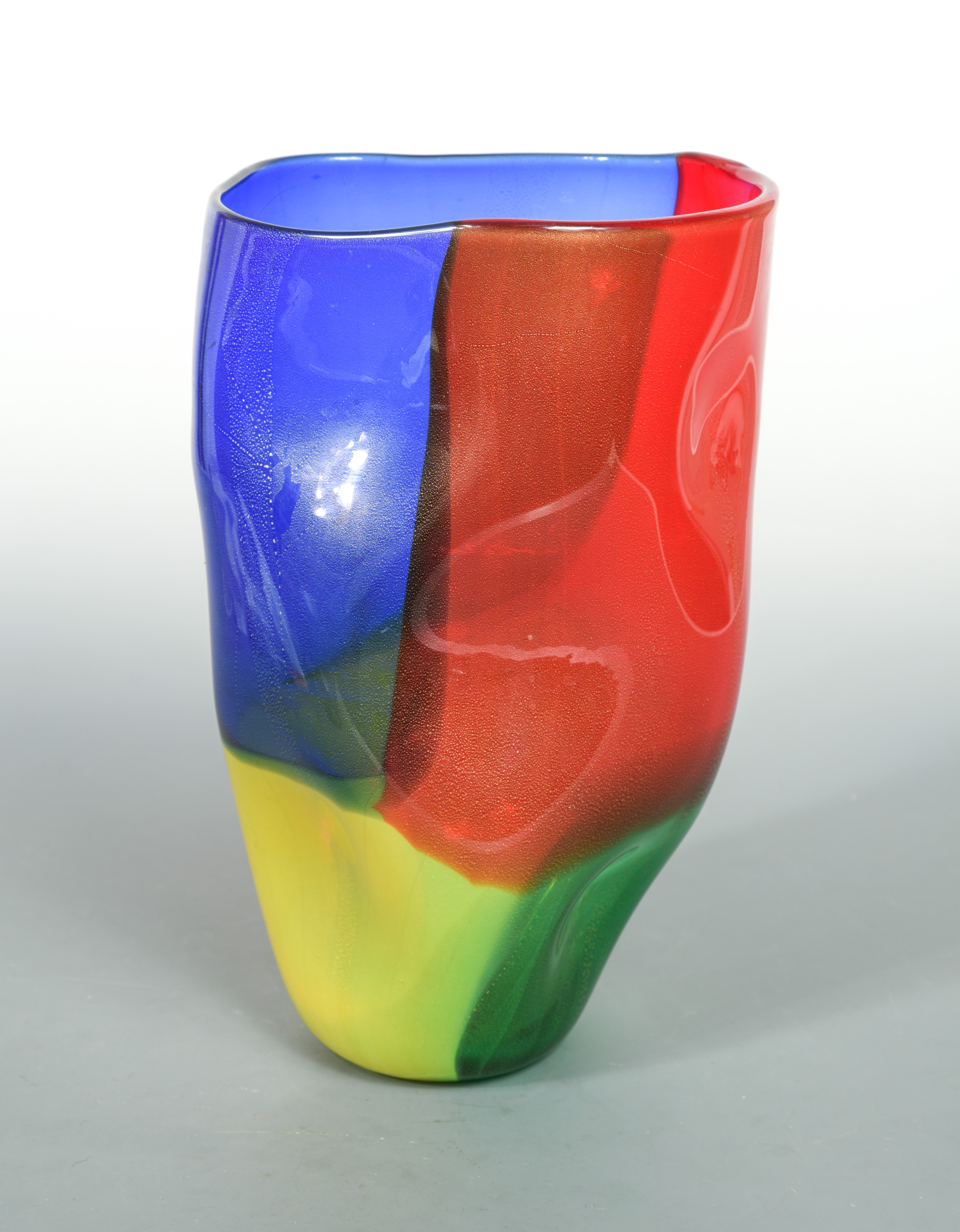 A Seguso Viro, Murano, 4 Quarti vase, in - Cheffins Fine Art