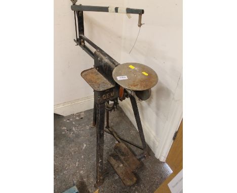 A VINTAGE HAND PEDAL GEM COPING SAW A/F