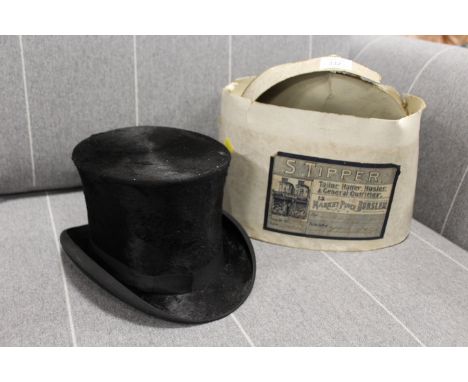 A VINTAGE EXTRA LIGHT TOP HAT -  S. TIPPER OF 15 MARKET PLACE BURSLEM