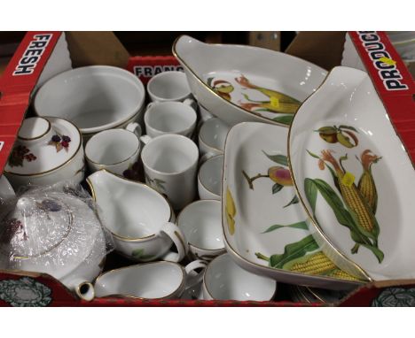 A TRAY OF ROYAL WORCESTER EVESHAM ETC