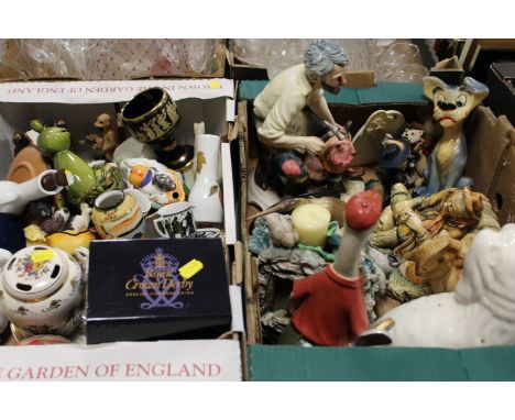 TWO TRAYS OF ASSORTED CERAMICS TO INCLUDE CROWN DERBY, ROYAL WORCESTER ETC 