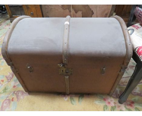 A VINTAGE BANDED TRUNK TOGETHER WITH A QUANTITY OF VINTAGE PICTURES AND PRINTS