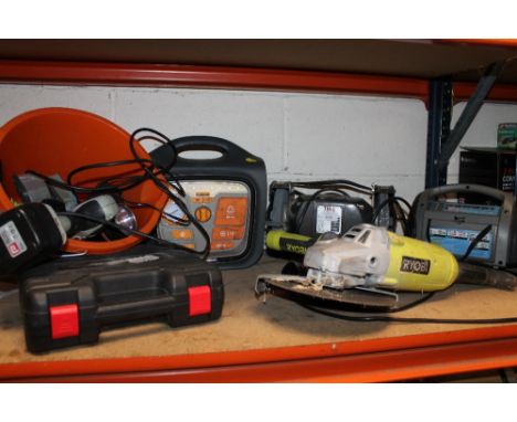 A SELECTION OF POWER TOOLS, TO INCLUDE A BENCH GRINDER, RYOBI DISC CUTTER AND TYRE INFLATORS ETC
