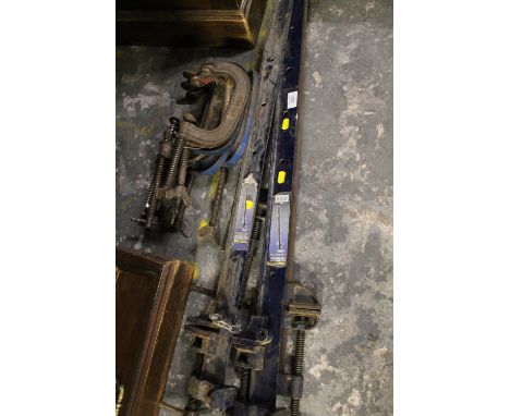 A SELECTION OF L.R.G. SASH CLAMPS AND RECORD G CLAMPS