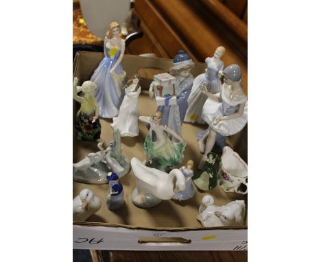 A TRAY OF FIGURINES TO INCLUDE NAO, OLD TUPTON WARE ETC 