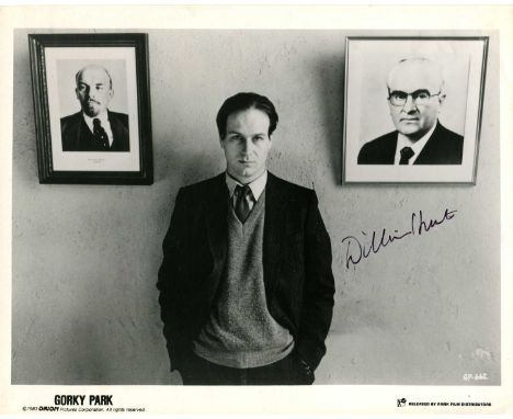 HURT WILLIAM: (1950-2022) American actor, Academy Award winner. Signed 10 x 8 photograph of Hurt standing in a half-length po