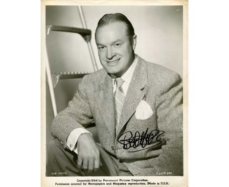 HOPE BOB: (1903-2003) American comedian, actor and entertainer, the recipient of an Honorary Academy Award. Signed 8 x 10 pho