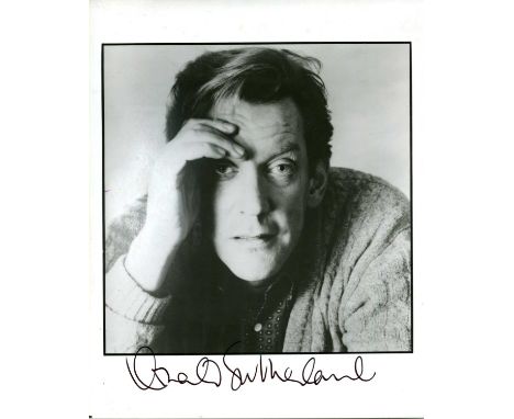 THE HUNGER GAMES: A good selection of signed 8 x 10 photographs by various actors and actresses who have starred in the scien