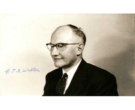 WALTON ERNEST: (1903-1995) Irish physicist who first split the atom. Nobel Prize winner for Physics, 1951. Signed 5.5 x 3.5 p