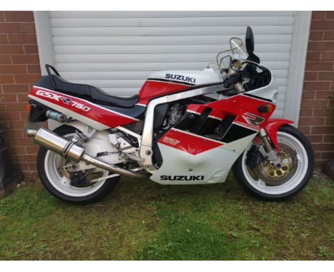 1989 Suzuki GSX-R 750 SlingshotRegistration no. G805 OEOFrame no. GR7AA-102138Engine no. R716-105404Suzuki rewrote the 750-cl