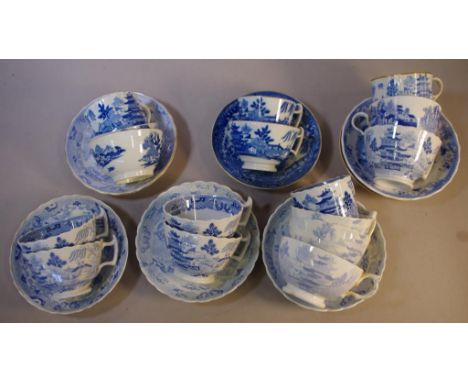 Quantity of early 19thC blue & white tea cups coffee cans & saucers, various chinoiserie patterns
