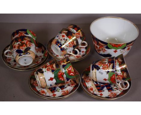 Eight Copeland Spode imari pattern cups and saucer together with matching slops bowl (crack)