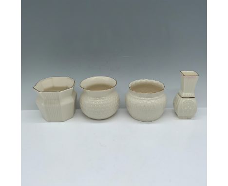 Adorable collection of gilt rimmed ceramics that includes a Collectors Society Bowl, a decorative lace bowl, a thistle open s