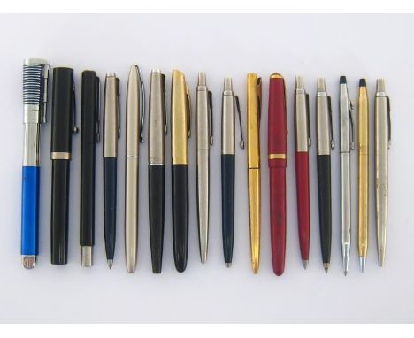 A mixed lot of pens, including Parker, Harley Davidson, and Sheaffer, fountain pens and ballpoints 