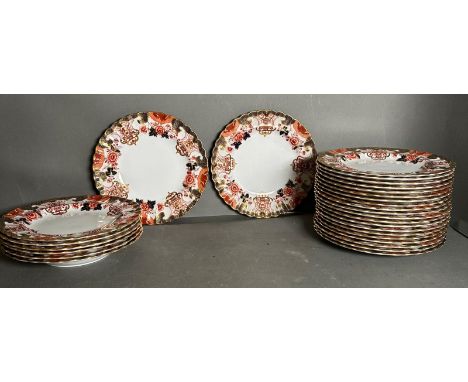 A quantity of early Copeland Spode Imari pattern plates and bowls 