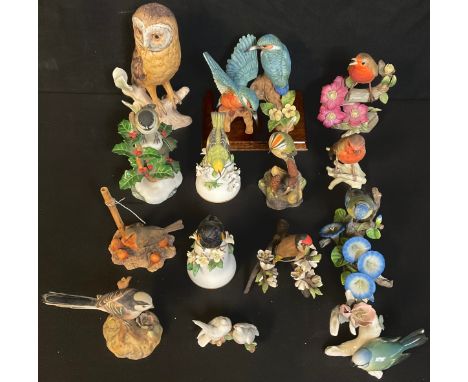 A large Goebels model of Barn Owl, 23cm high; another, Robin; other bird models including Franklin Porcelain RSPB series, Bor