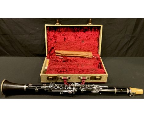 A clarinet, F Buisson Model 90, Dallas, Boosey &amp; Hawkes mouth piece, cased with accessories 
