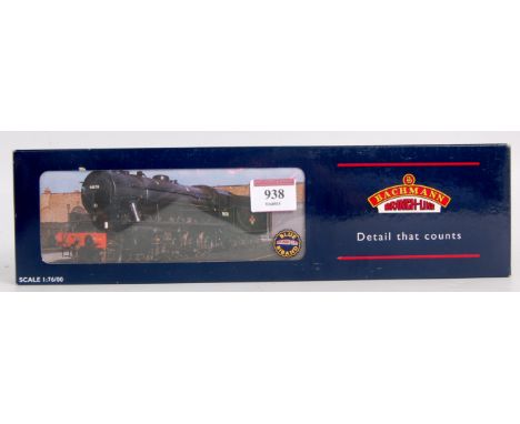 A Bachmann 32-256 BR black late crest WD 2-8-0 engine and tender no. 90566 (M-BG)