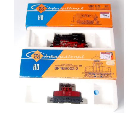Roco H0 DB black class BR 80 0-6-0 tank engine (NM-BNM) together with 0-4-0 steeple cab electric locomotive DB maroon BR 169 