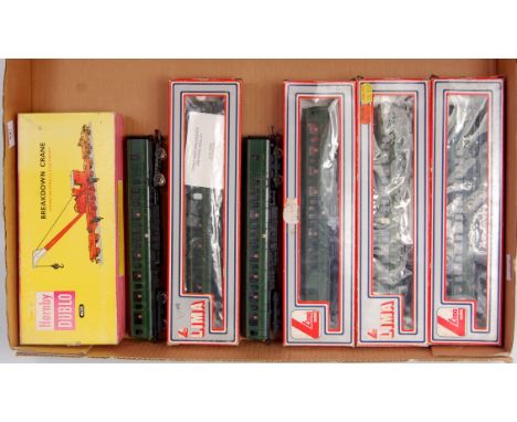 2 Lima 3 car class 117 BR green DMU (G-BFG), sold with a Hornby Dublo gloss red 4620 breakdown crane in later box (G-BG)