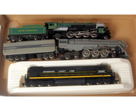 Rivarossi H0 2-8-2 engine and tender Southern RR green (G), 4-6-4 Hudson streamlined engine and tender New York Central grey 