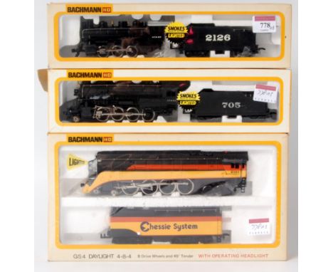 Bachmann H0 American outline USRA 0-6-0 engine and tender, 2-8-0 Consolidation engine and tender, both AT and SF Railroad, bo