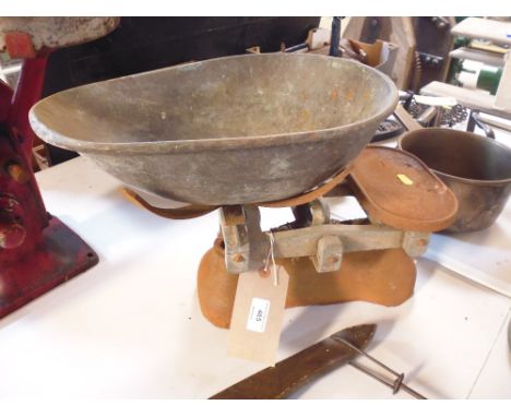 A set of shop scales 